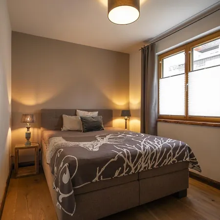 Ahorn Apartman *